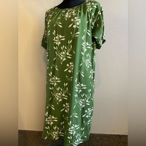 Ola Hou Designs~NWOT~Hawaiian Inspired Floral Shift Dress~Short Sleeve~Size L